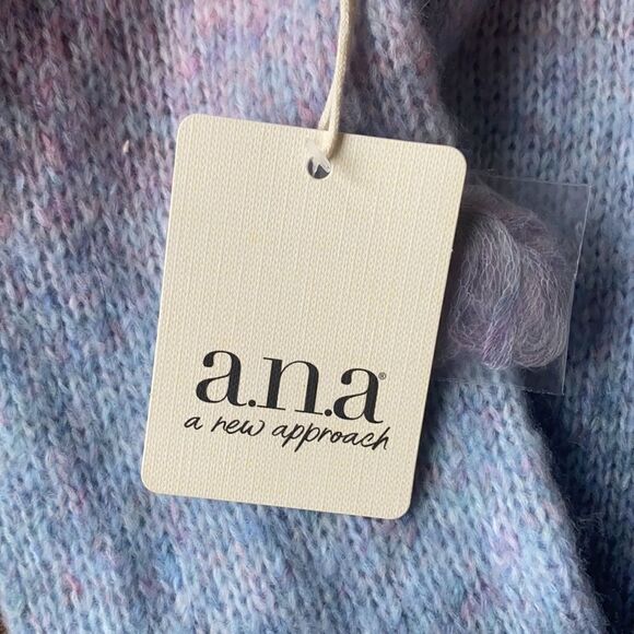 Soft Ombré Sweater V Neckline XS - Picture 4 of 6